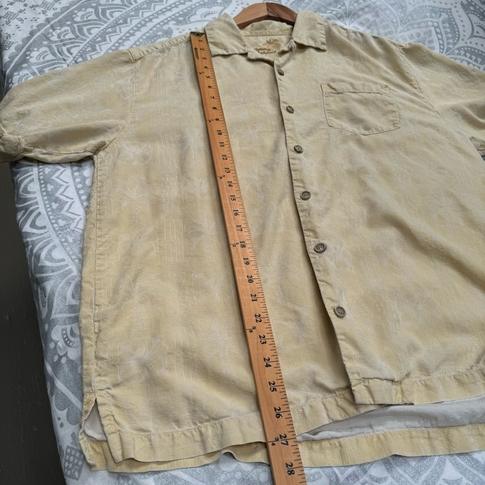 men's Tommy Bahama 100% silk yellow short sleeve button-down shirt medium - Picture 12 of 13